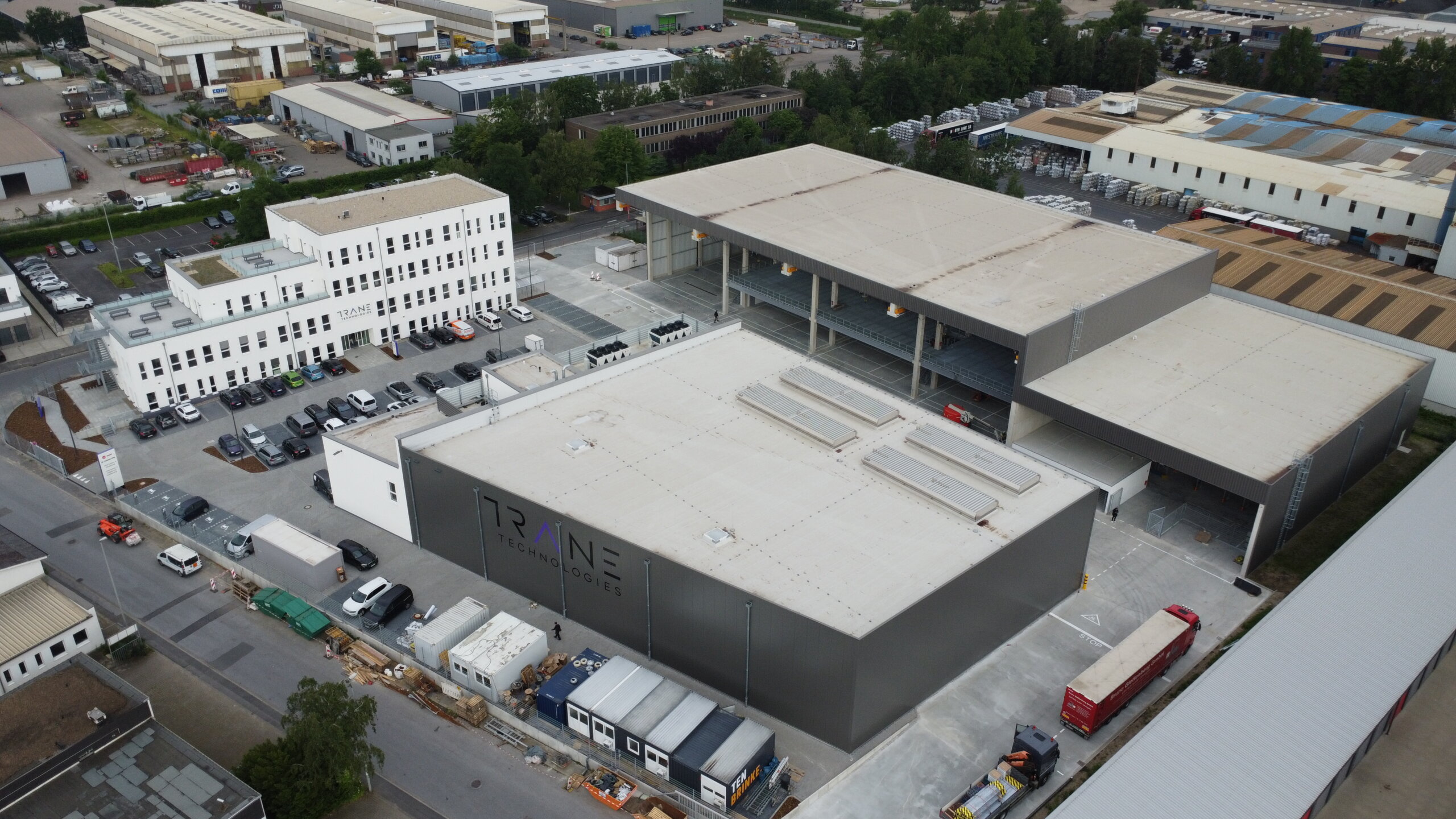 https://www.plassmeier-bau.de/wp-content/uploads/2020/12/DJI_0574-scaled.jpg