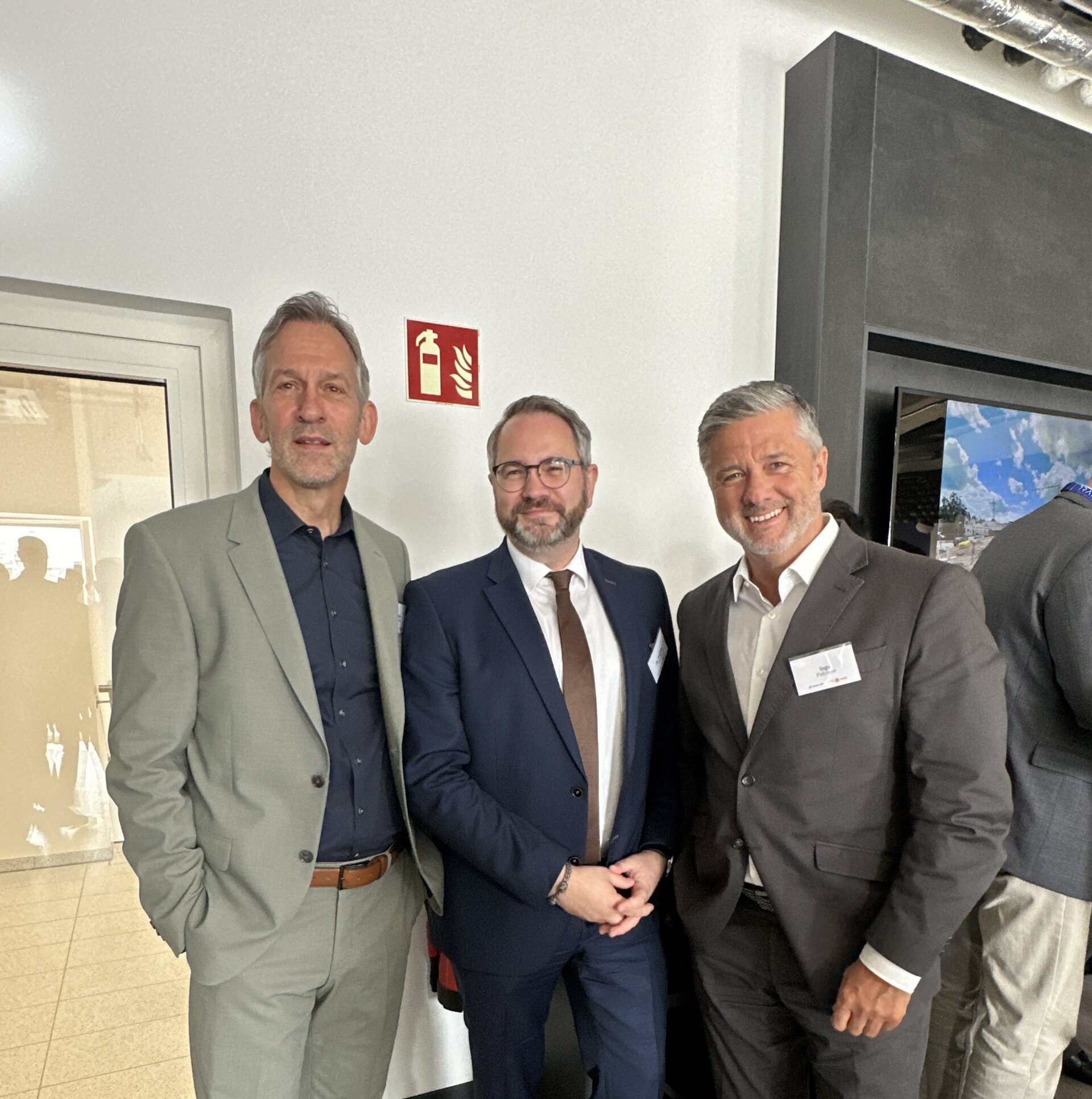 https://www.plassmeier-bau.de/wp-content/uploads/2020/12/DJI_20240607_101558_481-scaled-e1720080339285.jpeg