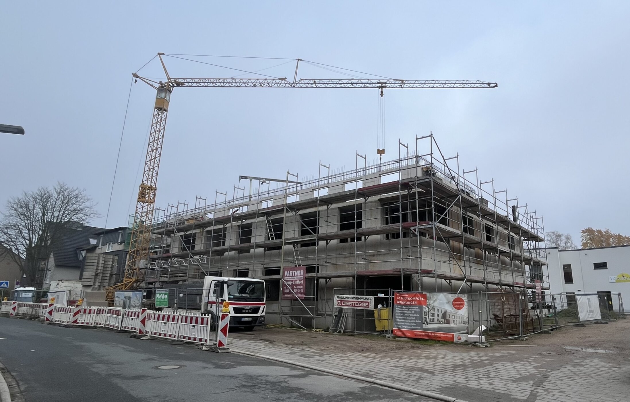 https://www.plassmeier-bau.de/wp-content/uploads/2021/09/IMG_E6117-scaled-e1700641737305.jpg