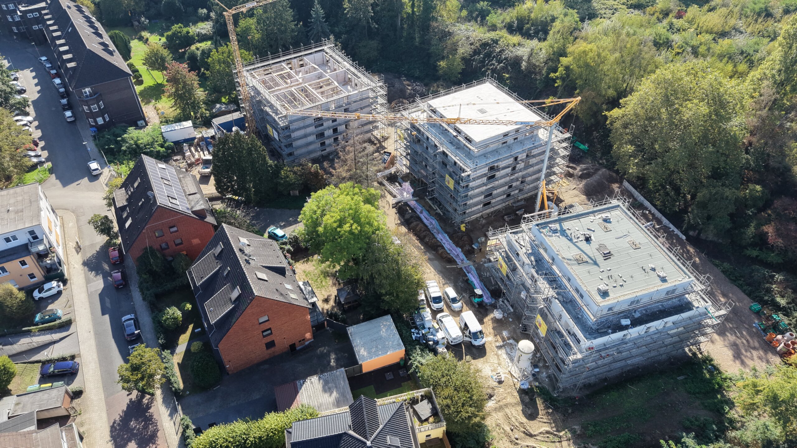 https://www.plassmeier-bau.de/wp-content/uploads/2024/01/dji_fly_20261007_122314_0411_1791372568882_photo-scaled.jpg