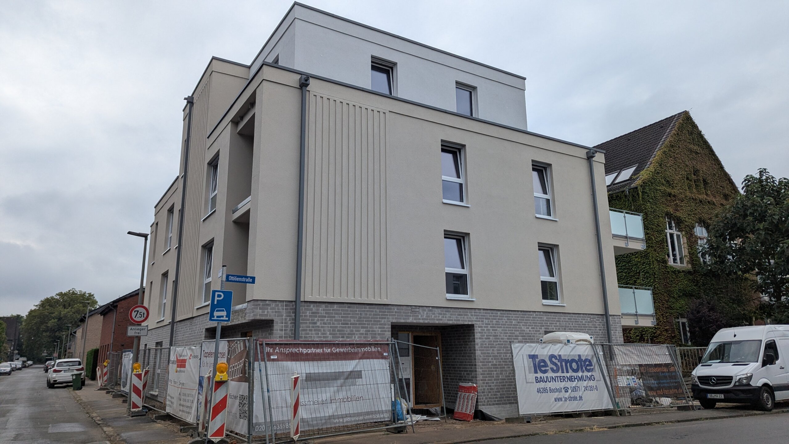 https://www.plassmeier-bau.de/wp-content/uploads/2025/01/PXL_20260828_092440252-scaled.jpg